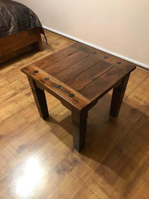 Stolik kawowy z litego drewna