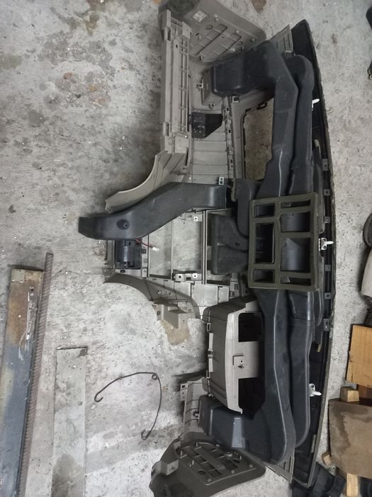 Продам центральну консоль чері елара