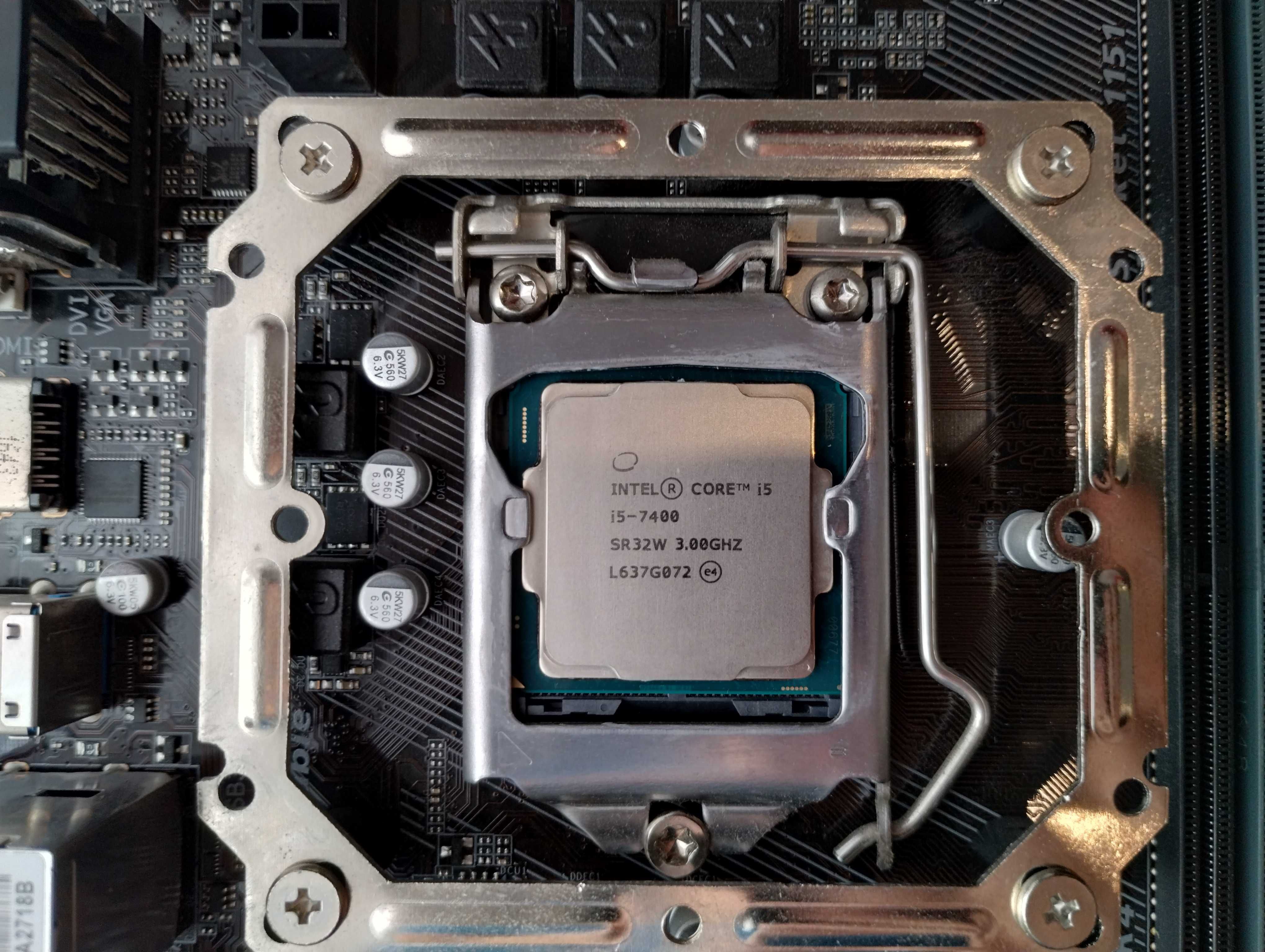i5 7400 + GA-B250M-DS3H + 2x4 GB 2400 MT/s + Spartan 4