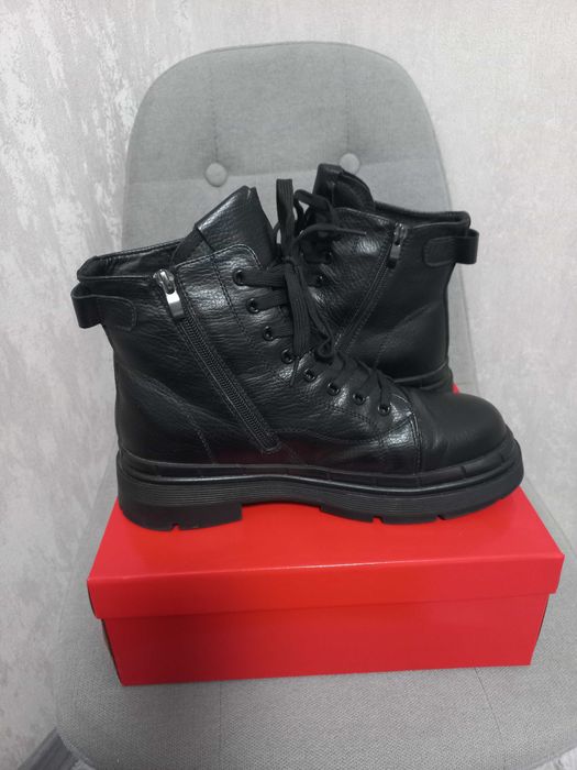 Ботинки женские 41 размер б/у