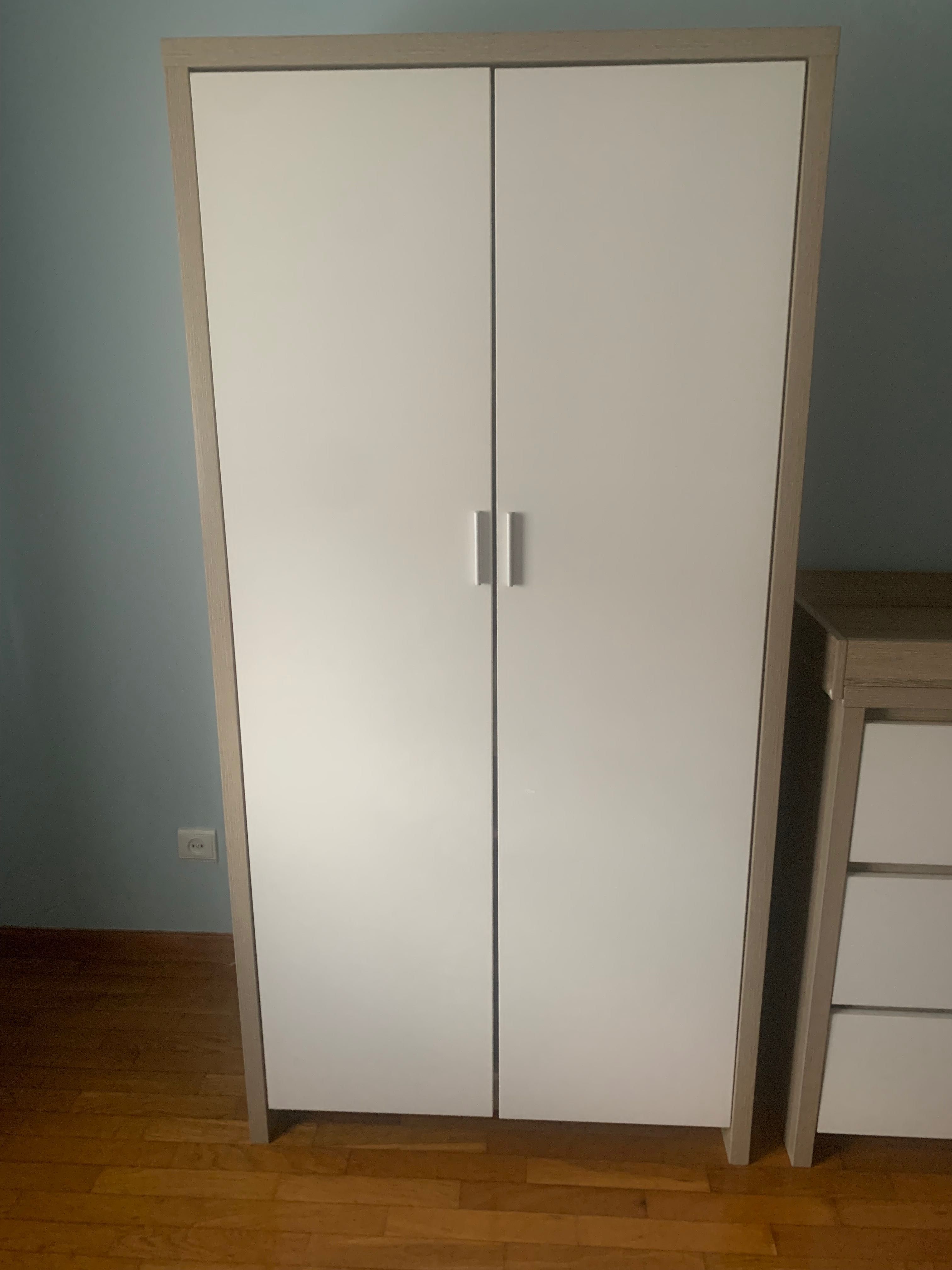 Quarto bebé/crianca 3 em 1 + comoda + roupeiro.