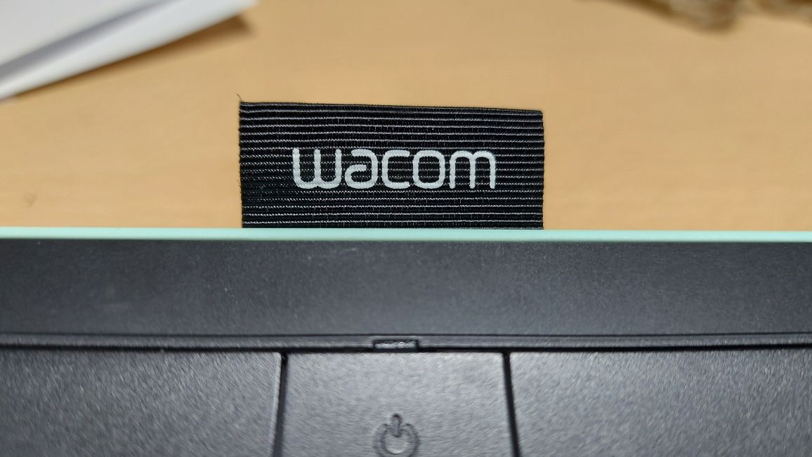 Графічний планшет Wacom Intuos S Bluetooth Pistachio бірюзовий