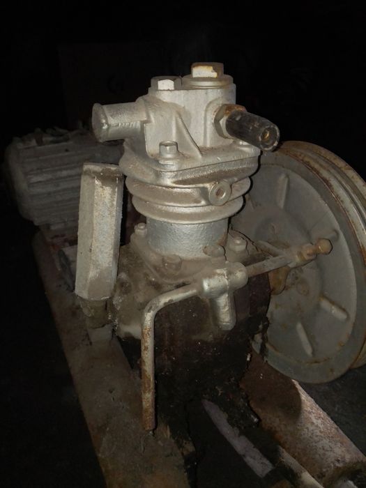 Продам компресор