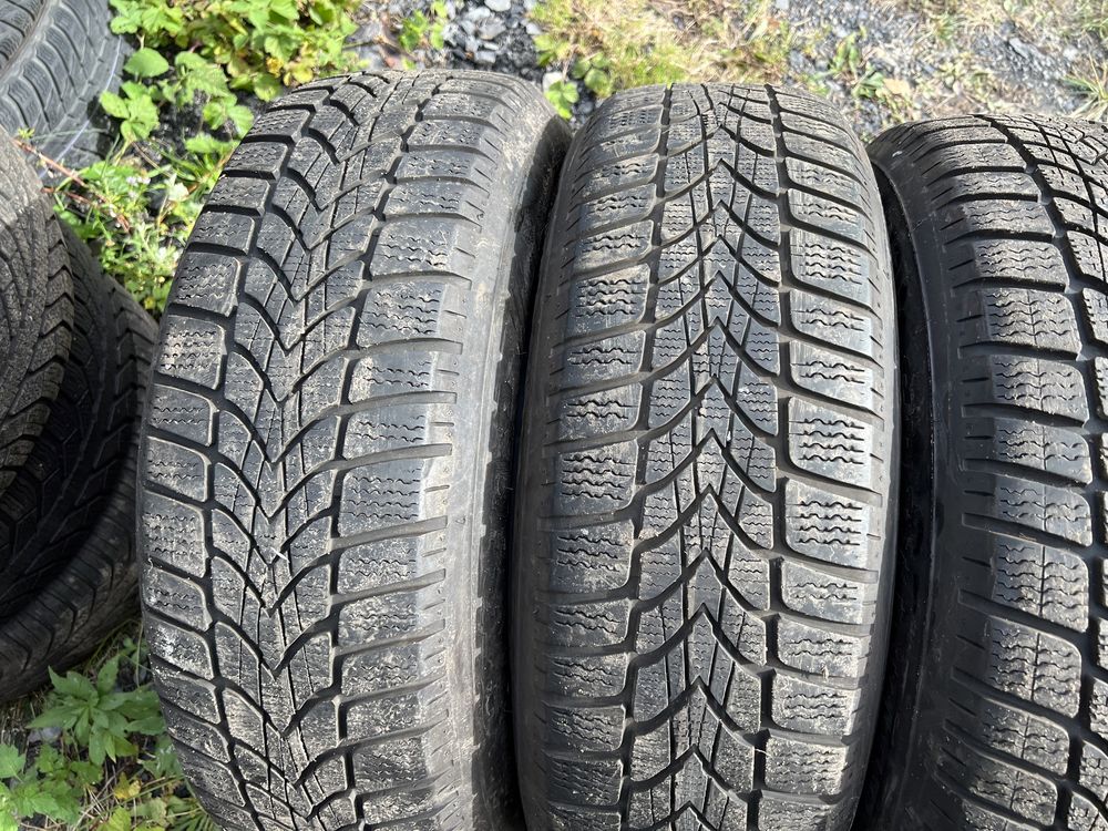 4xopona zimowa DUNLOP w rozmiarze 195/65 R16