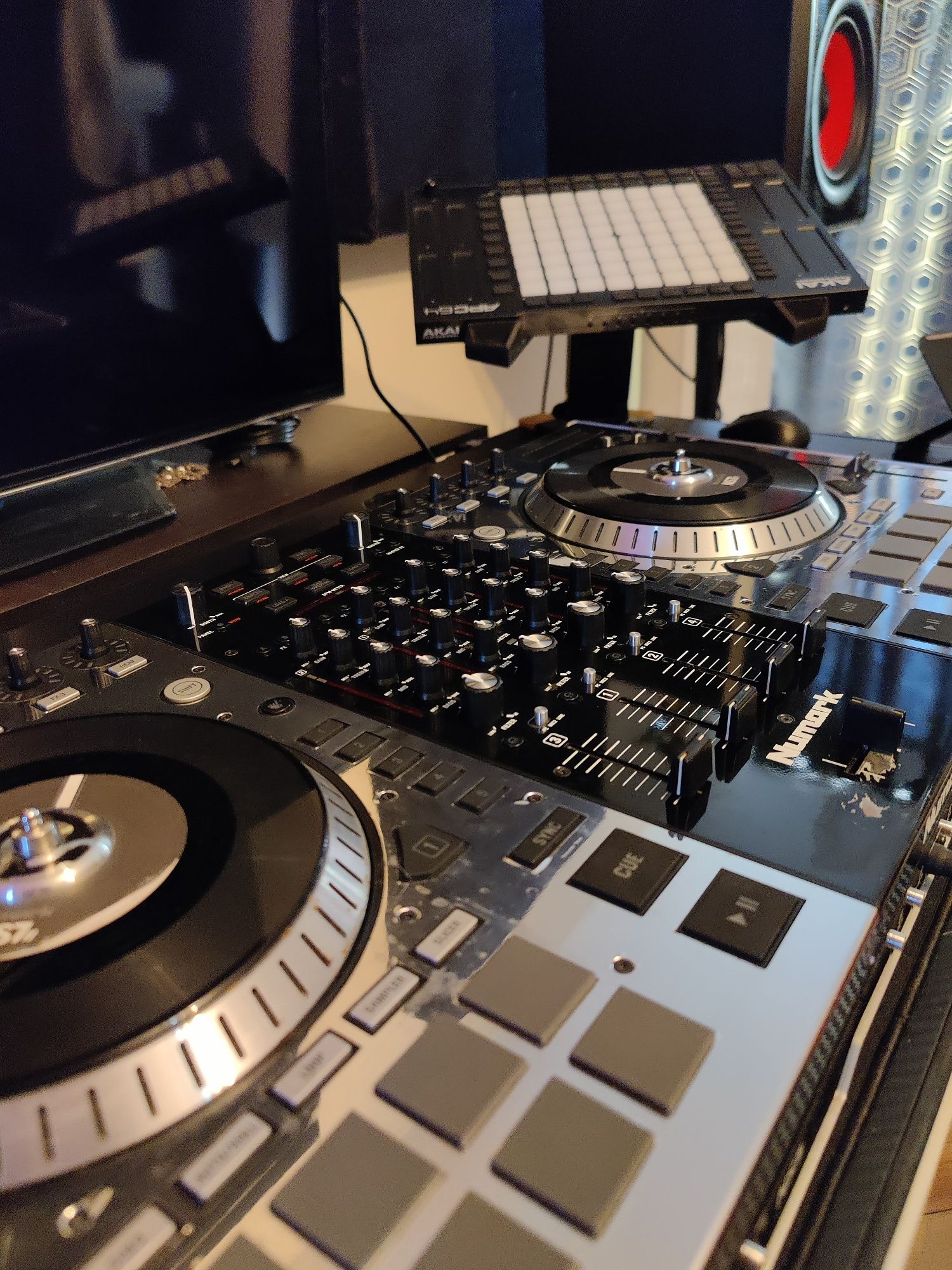 Mixer Numark ns7 II serato virtual dj