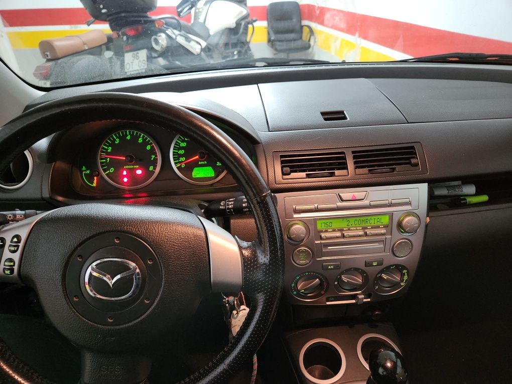 Mazda 2 1.25 75cv gasolina