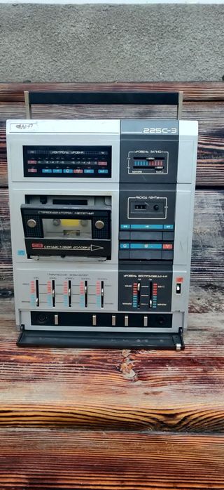 Магнитофон Комета 225 С-3
