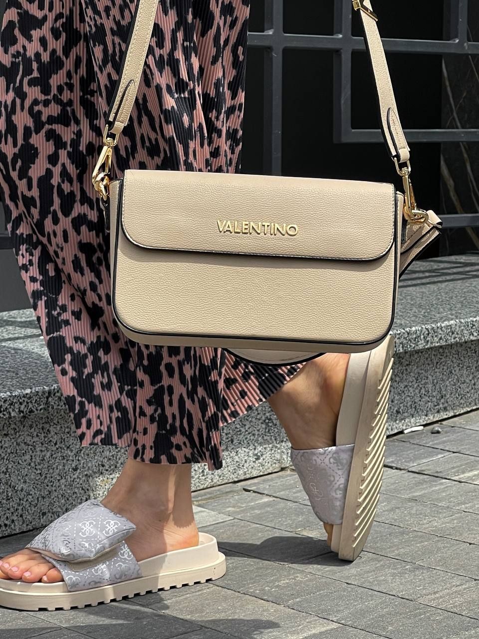 сумочка Valentino Alexia Beige Bag