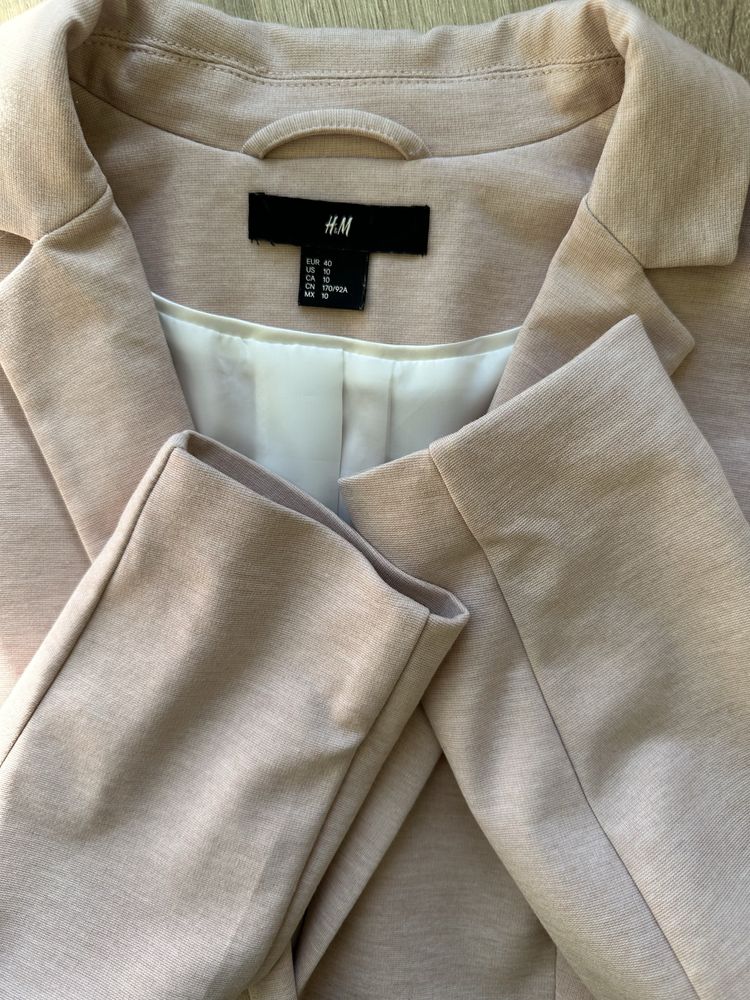 Жіночий піджак H&M р.М