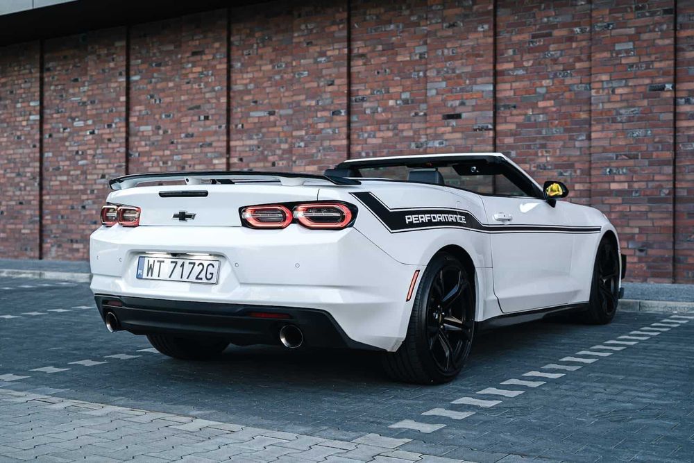 Wynajem Chevrolet Camaro 6.2 V8 WYDECH wypożyczalnia samochodów