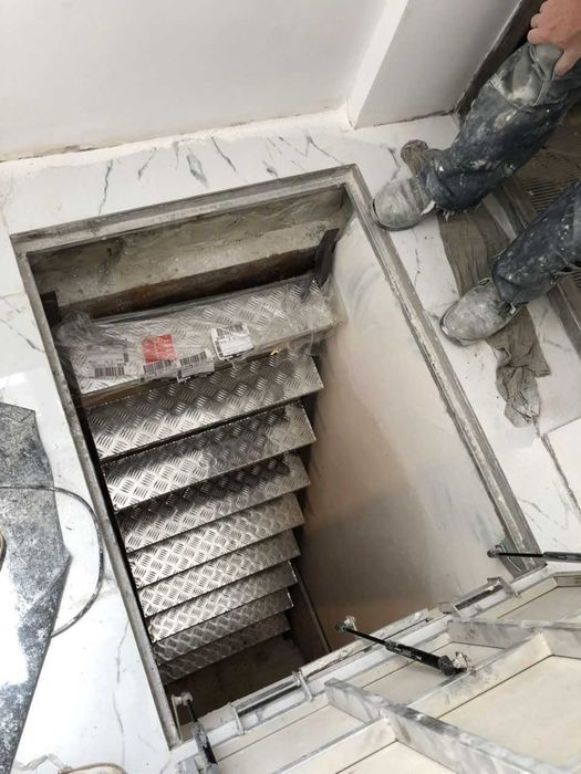 Металлическая Лестница в Подвал / на Чердак. Металеві Сходи в Підвал.