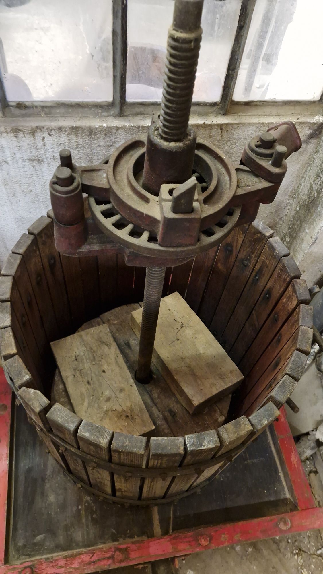 Prensa de vinho manual