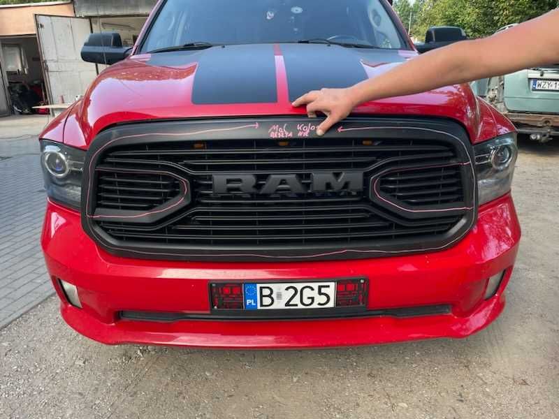 Dodge RAM 1500 r 2013 do 2018 "ala" REBEL  atrapa grill