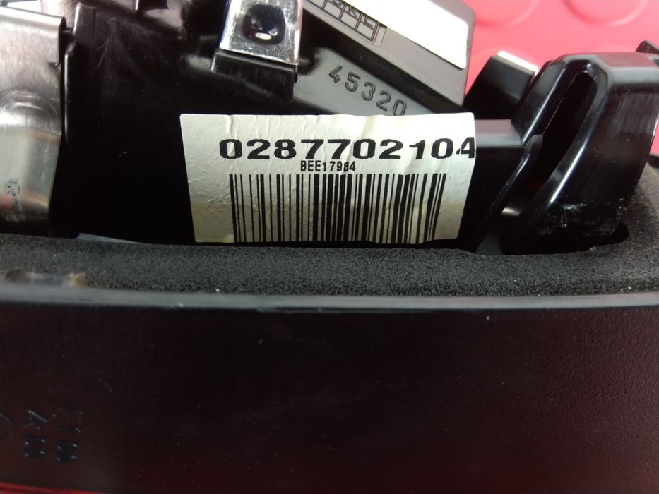 Farolim Mala Esquerdo [Opel Corsa E (X15)]