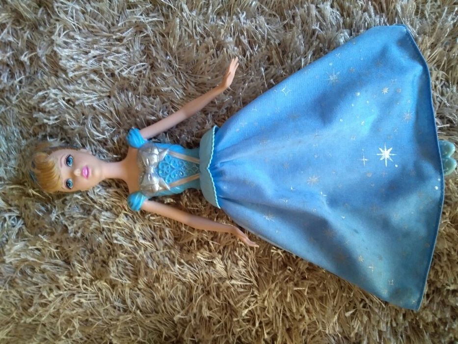 Boneca Cinderela da Disney