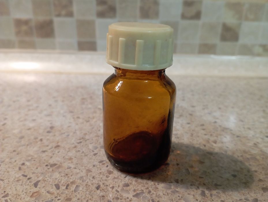 Скляний флакон 35 мл з кришечкою