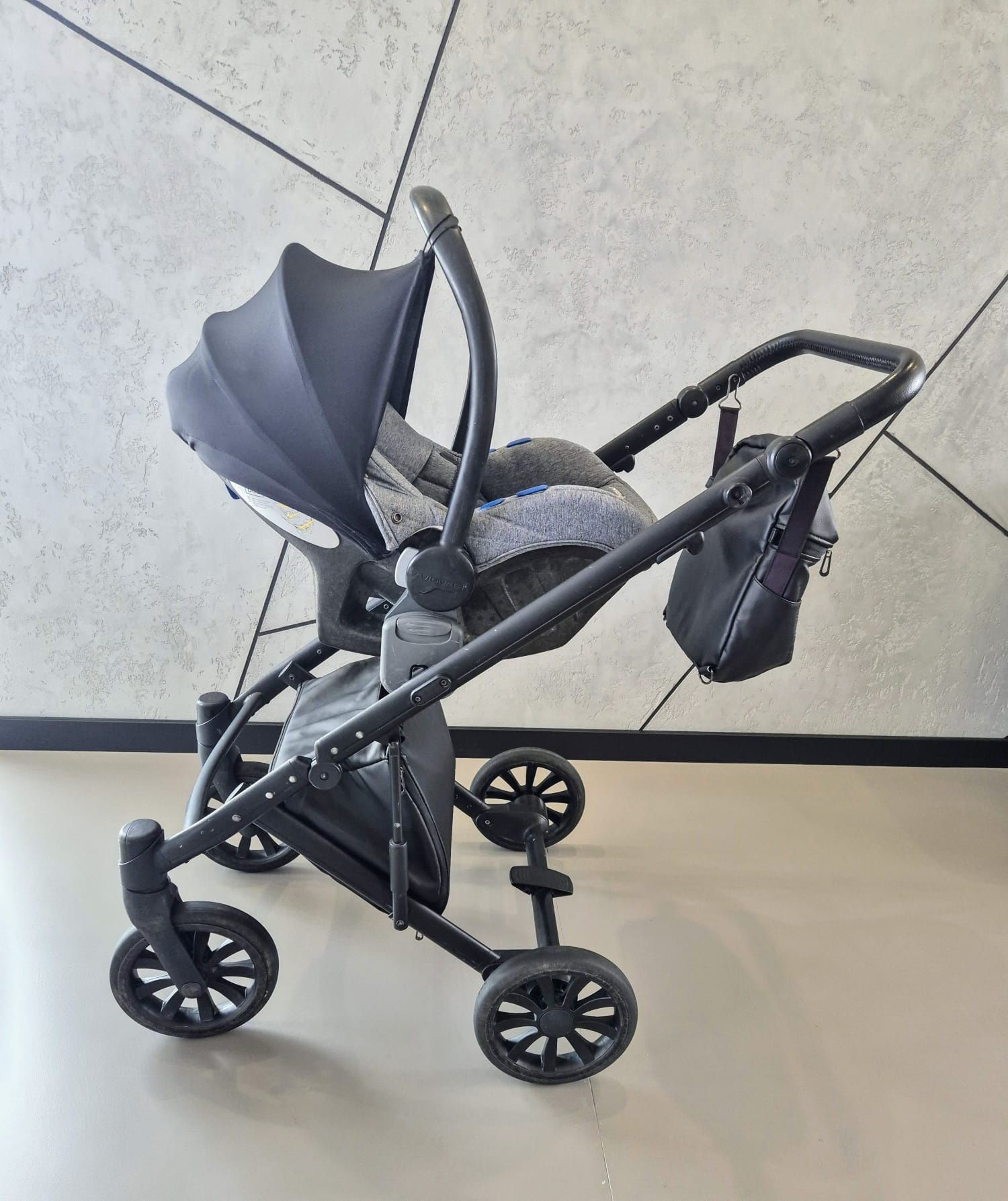 Wózek 3w1 Anex E type + Avionaut Pixel + baza izofix