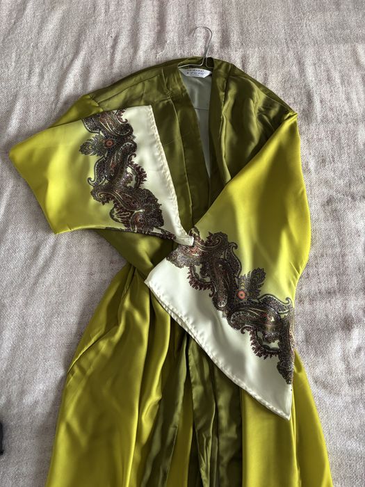 Zielony dlugi szlafrok uniwersalny primark