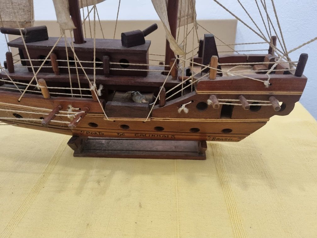 Barco Antigo para pequeno restauro