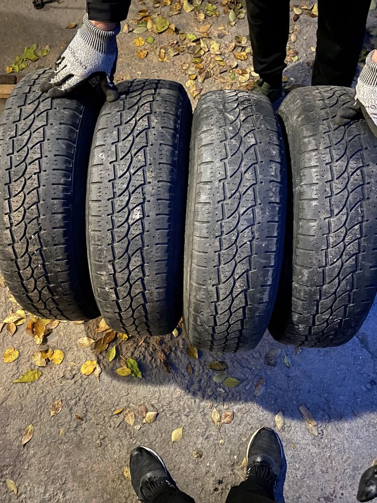 Шина с дисками б/у 205/75 R16C