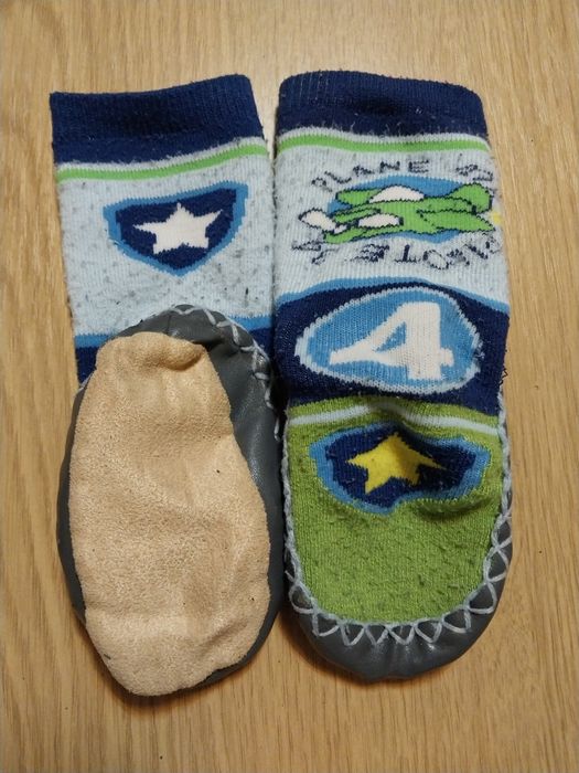 Kapcie, buciki niebieskie, 10.5 wkładka, skarpetka z podeszwą
