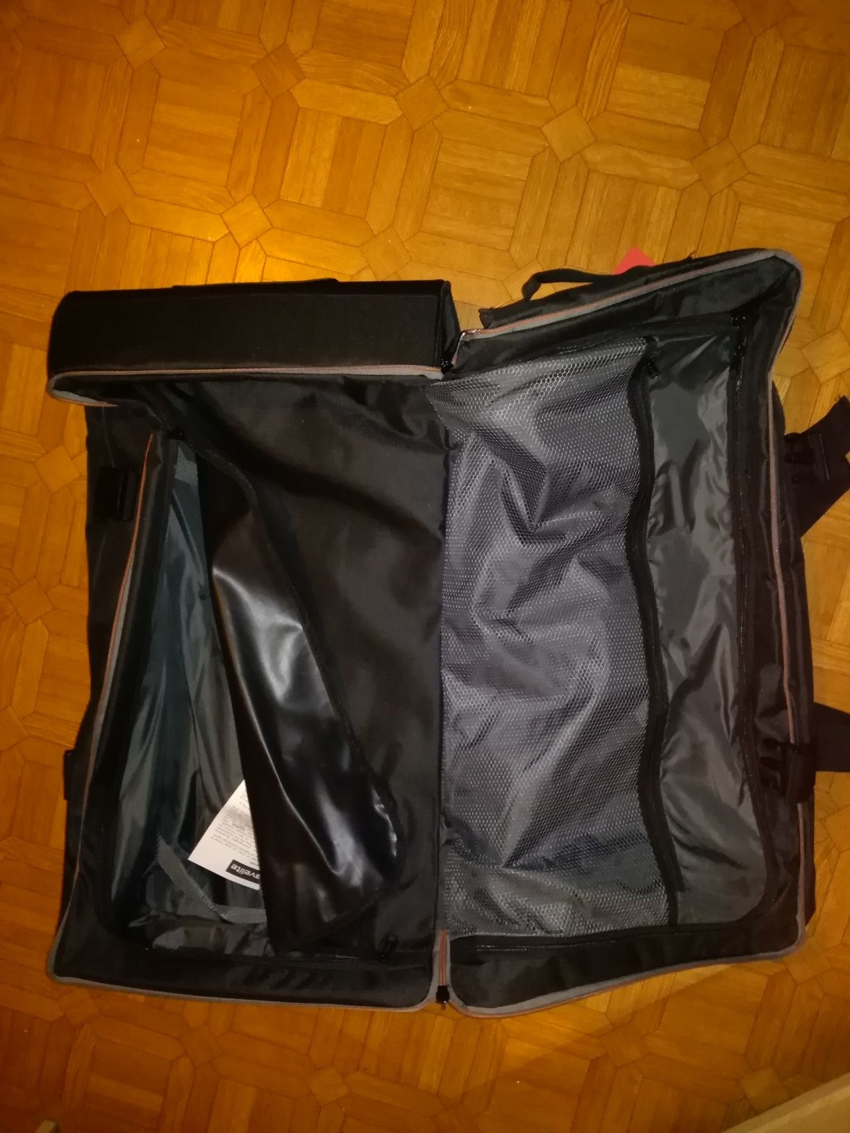 Suuuper lekka  torba na kółkach