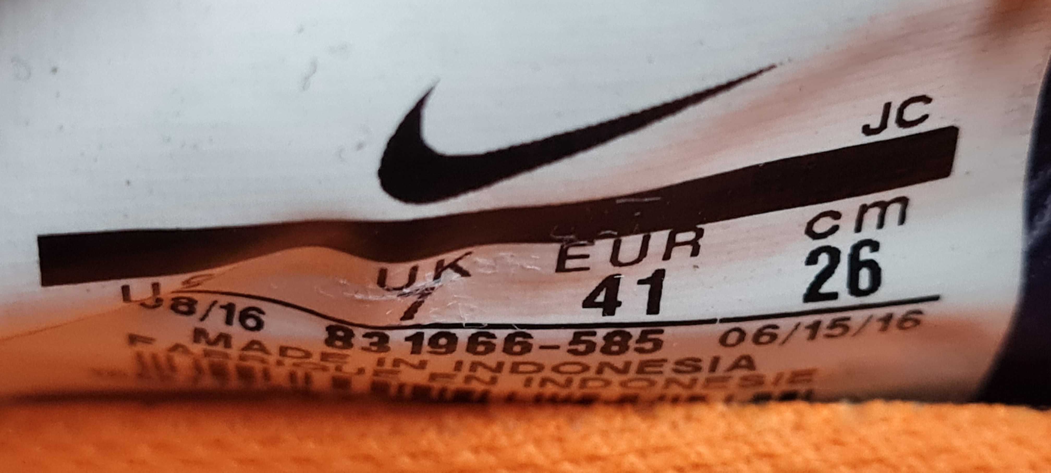 Buty Nike Mercurial roz. 41 halówki
