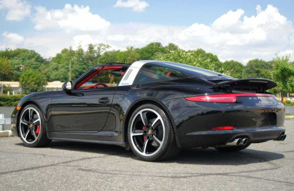 Porsche 911 Targa 4S      2016