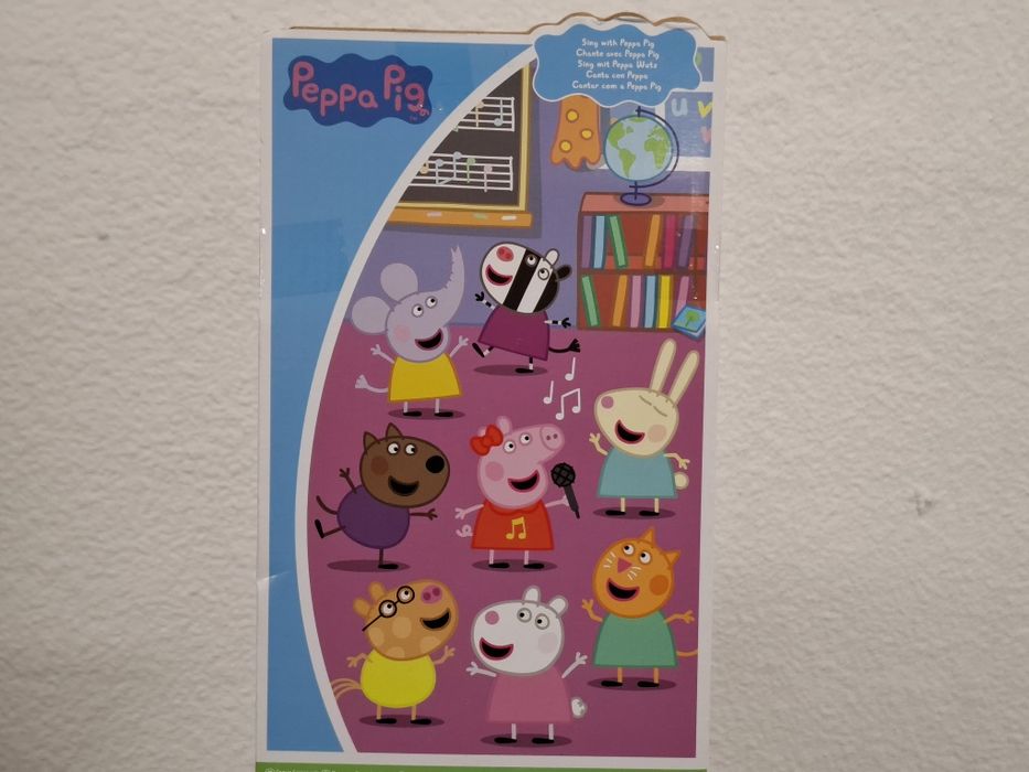 Maskotka, śpiewająca świnka Peppa Hasbro 25 cm - NOWA