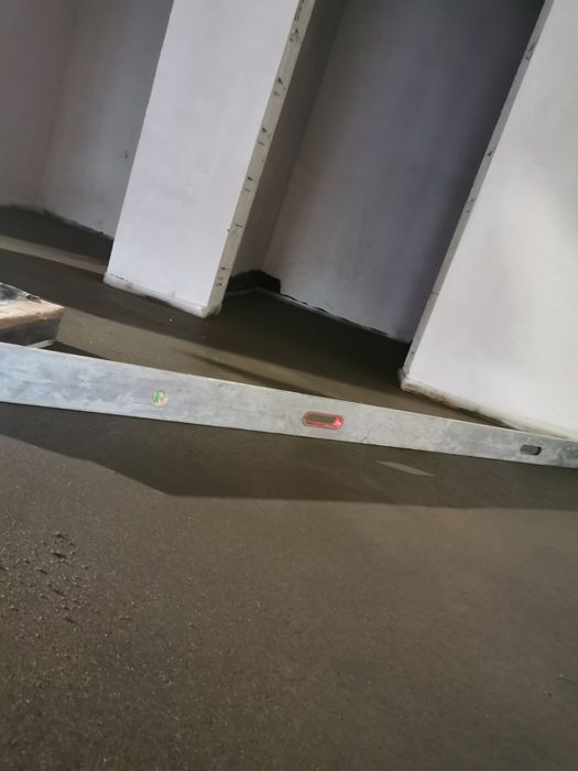 Styrobeton laserowe nanoszenie poziomu