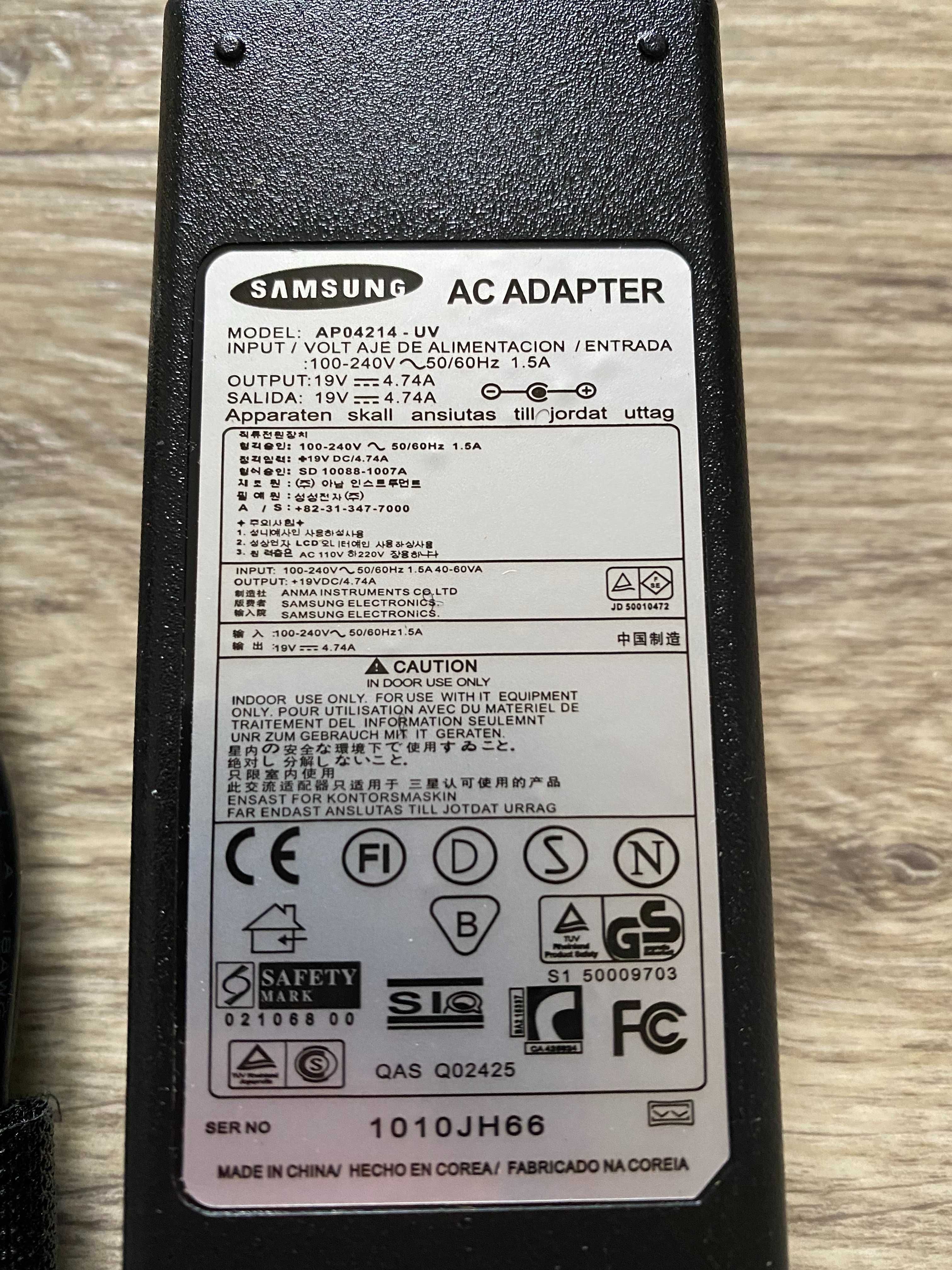 Блок живлення для ноутбука Samsung 19V 4.74A 90W 5.5*3.0 мм