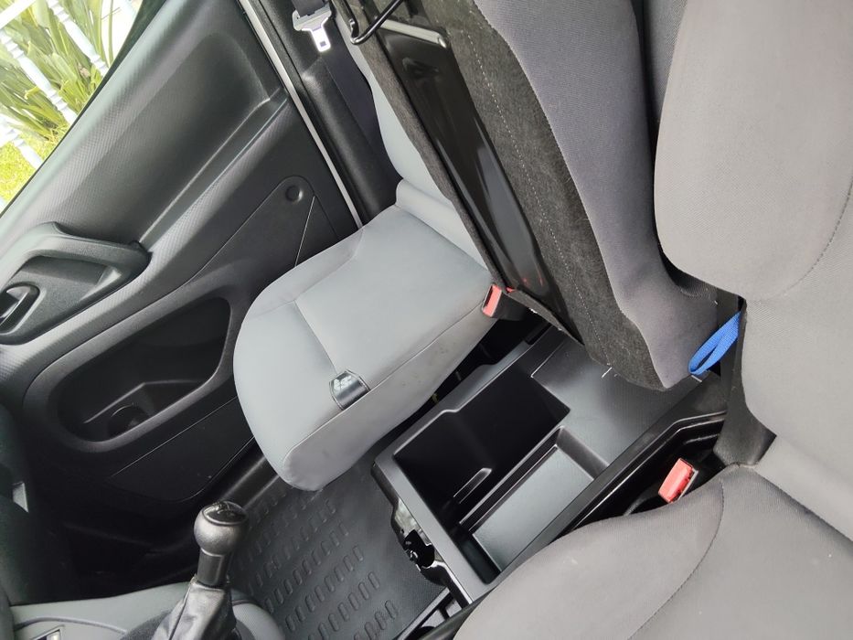 Citroën Berlingo de 2013  muito impecável revisão feita..1.6 HDI 90 cv