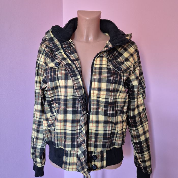 Kurtka damska w krate rozmiar L