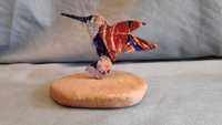 Figurka kolibra na kamieniu Lazart USA