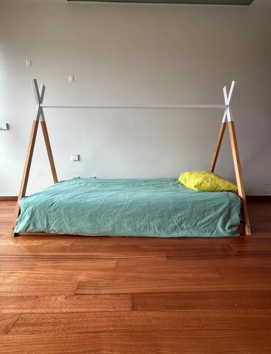Cama solteiro com colchão