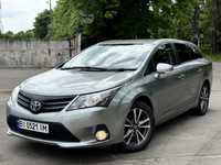 Toyota avensis 2011 рік дизель механіка