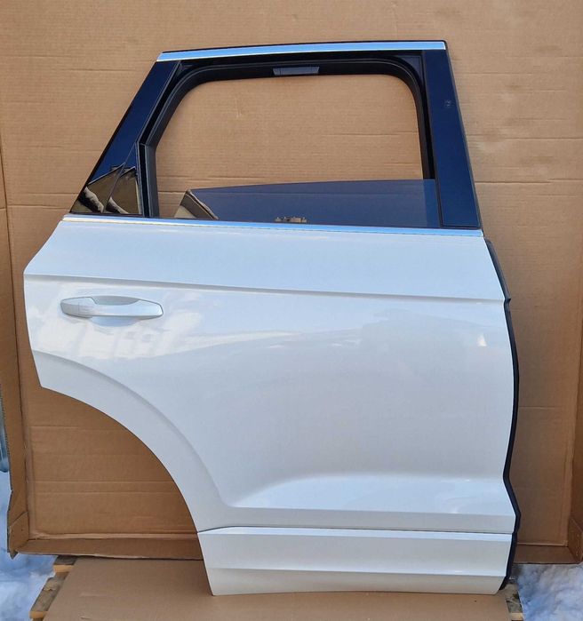 Двері голі комплектні ліві праві Volkswagen розборка шрот запчасти
