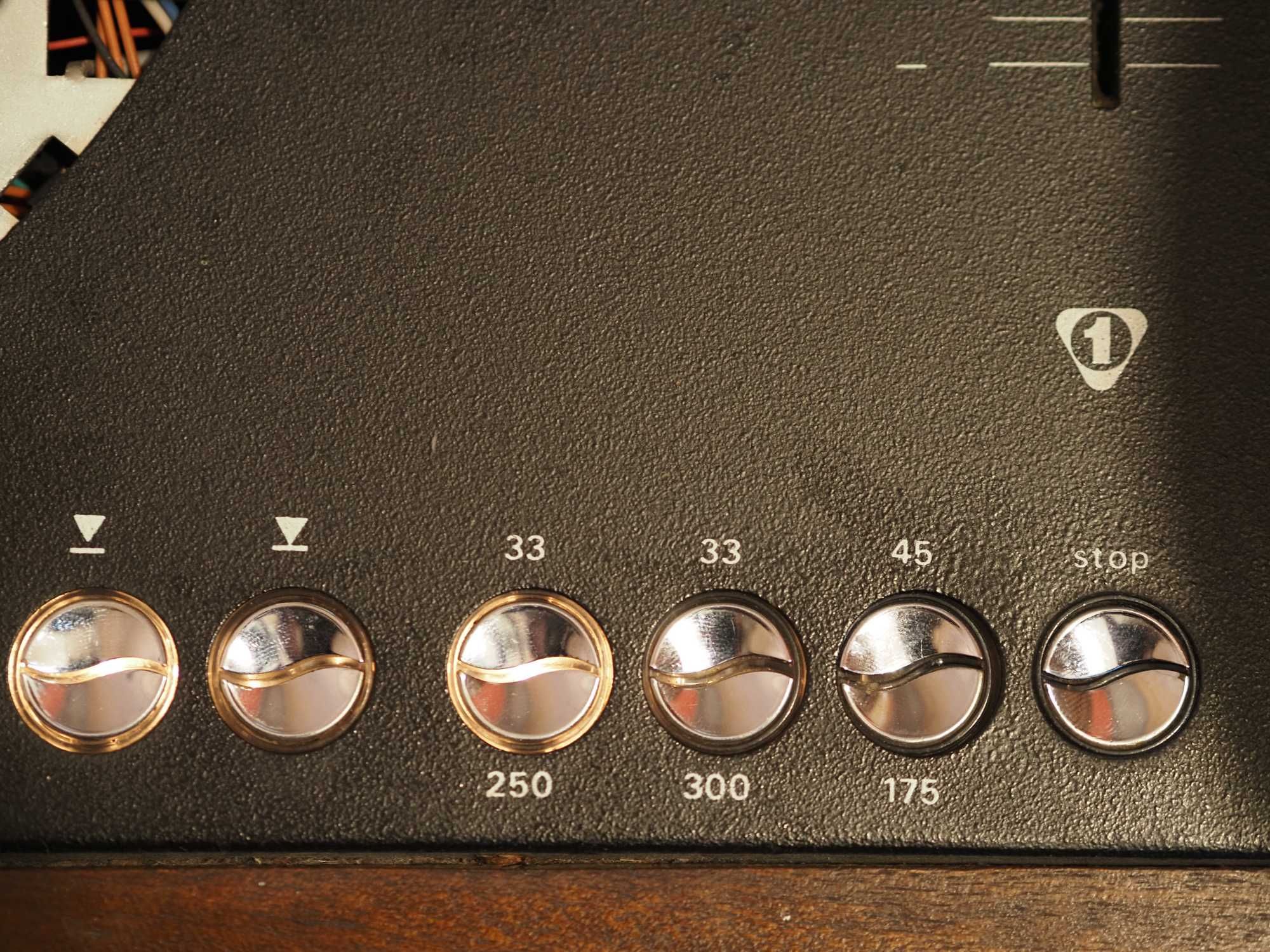 Gramofon Daniel G-1100fs