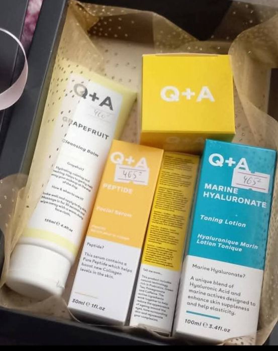 Косметика Q+A , набори кремів для догляду за обличчям