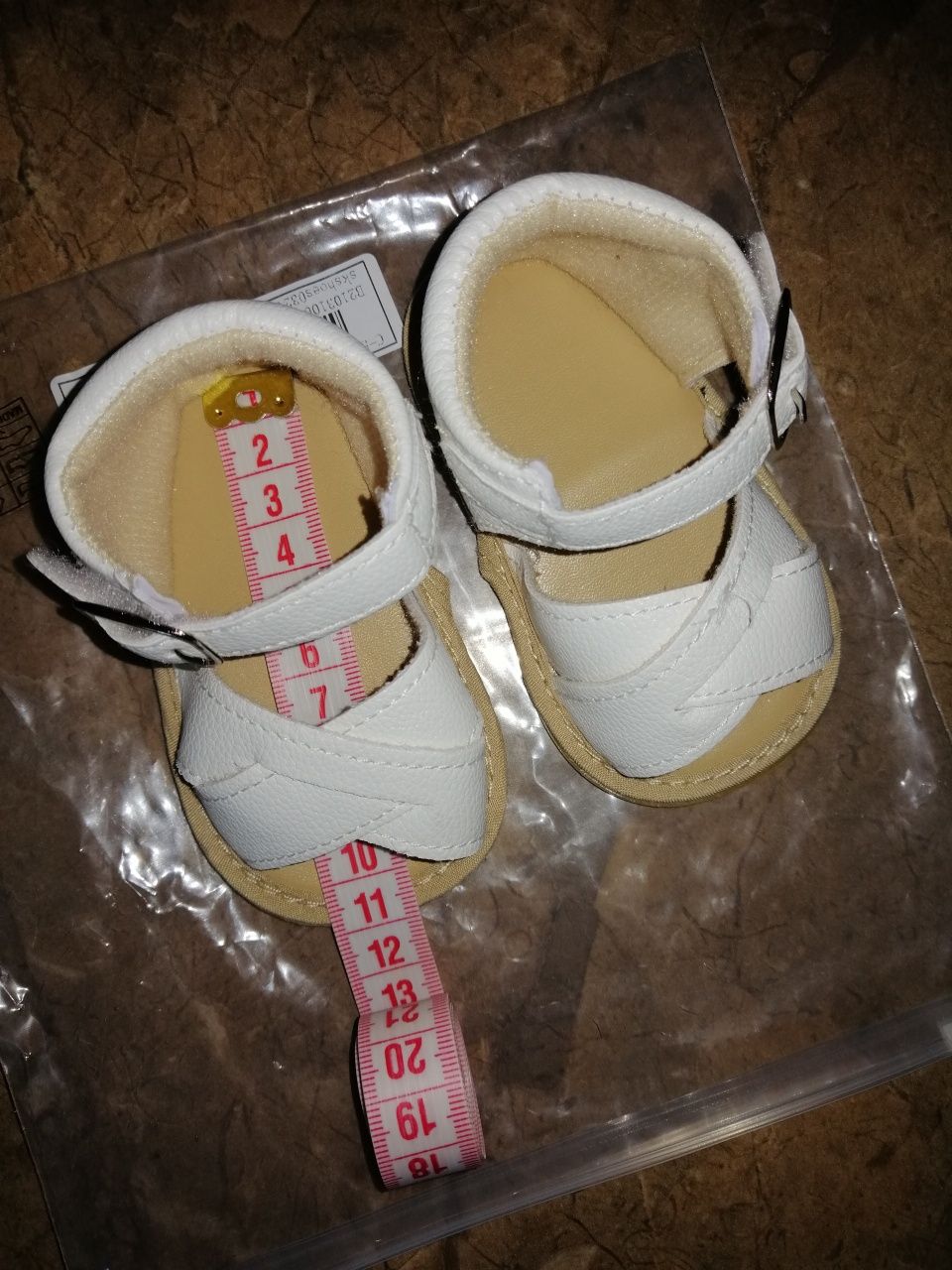 Białe niemowlęce sandaly dla dziewczynki 19 11 cm