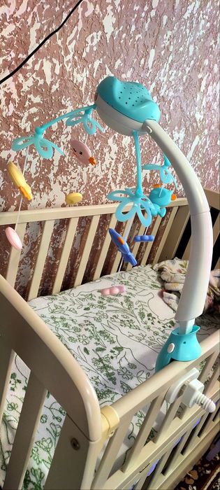 Дитячий мобіль “Кольорові сни” на ліжечко, музичний, з пультом