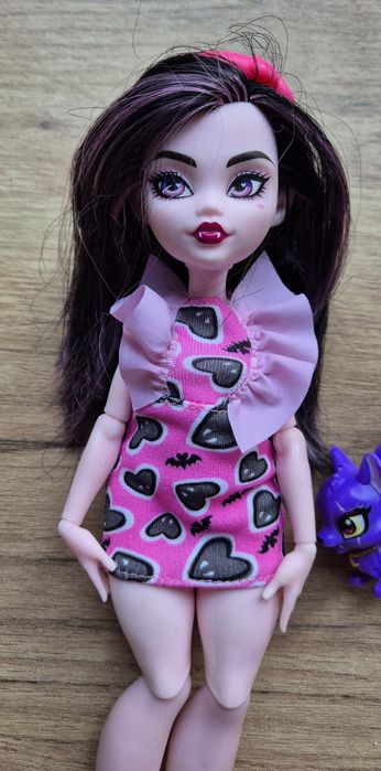 Lalka Monster High Draculaura Mattel doll figurka wilk