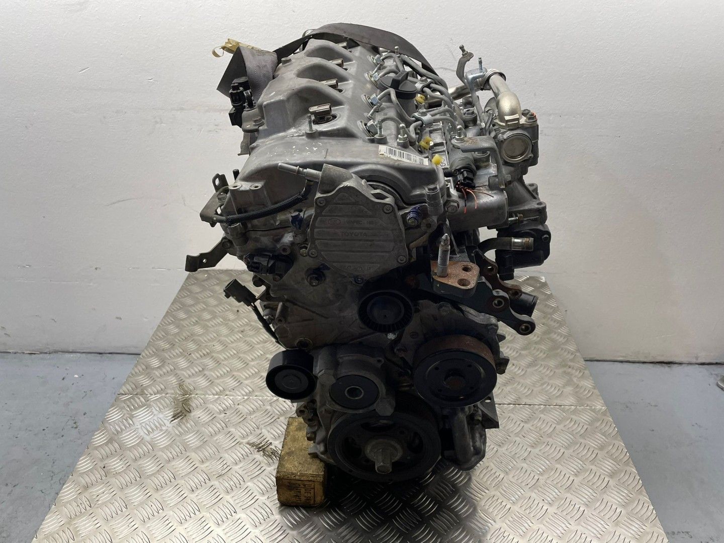 Motor TOYOTA AVENSIS (_T25_) 2.0 D-4D (CDT250_)