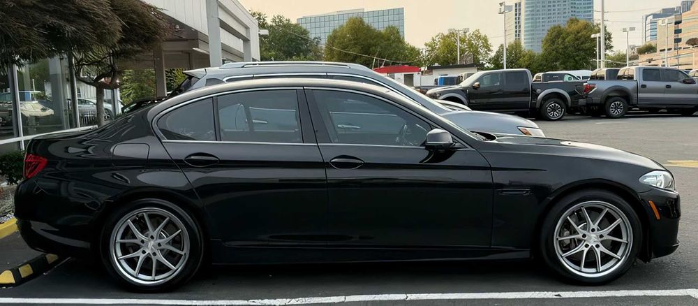 BMW 5 Series      2016