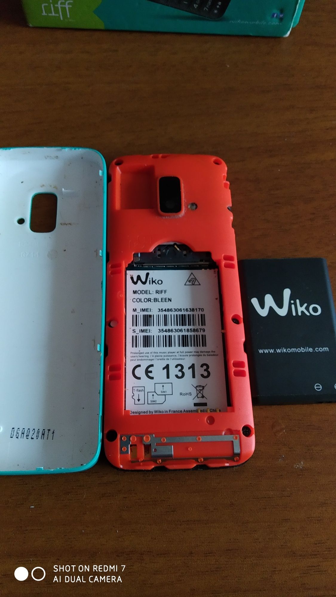 Wiko на две карточки