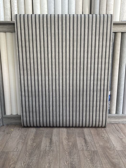 Шпалери. Метрові. Під декоративну рейку .