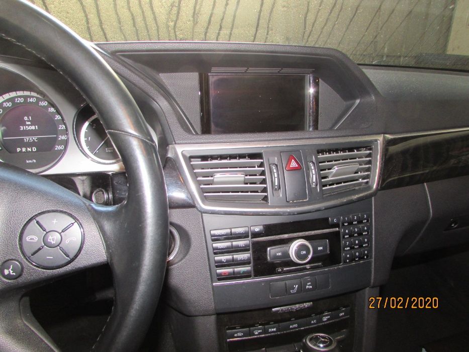 Mercedes E200 de 2010 Volante á esquerda para peças