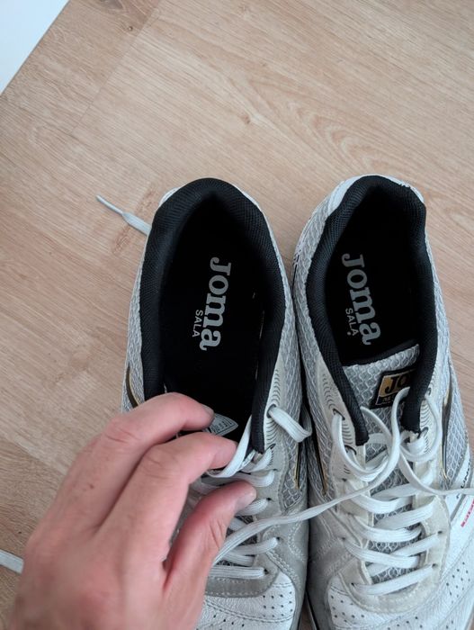 Tenis futebol salão