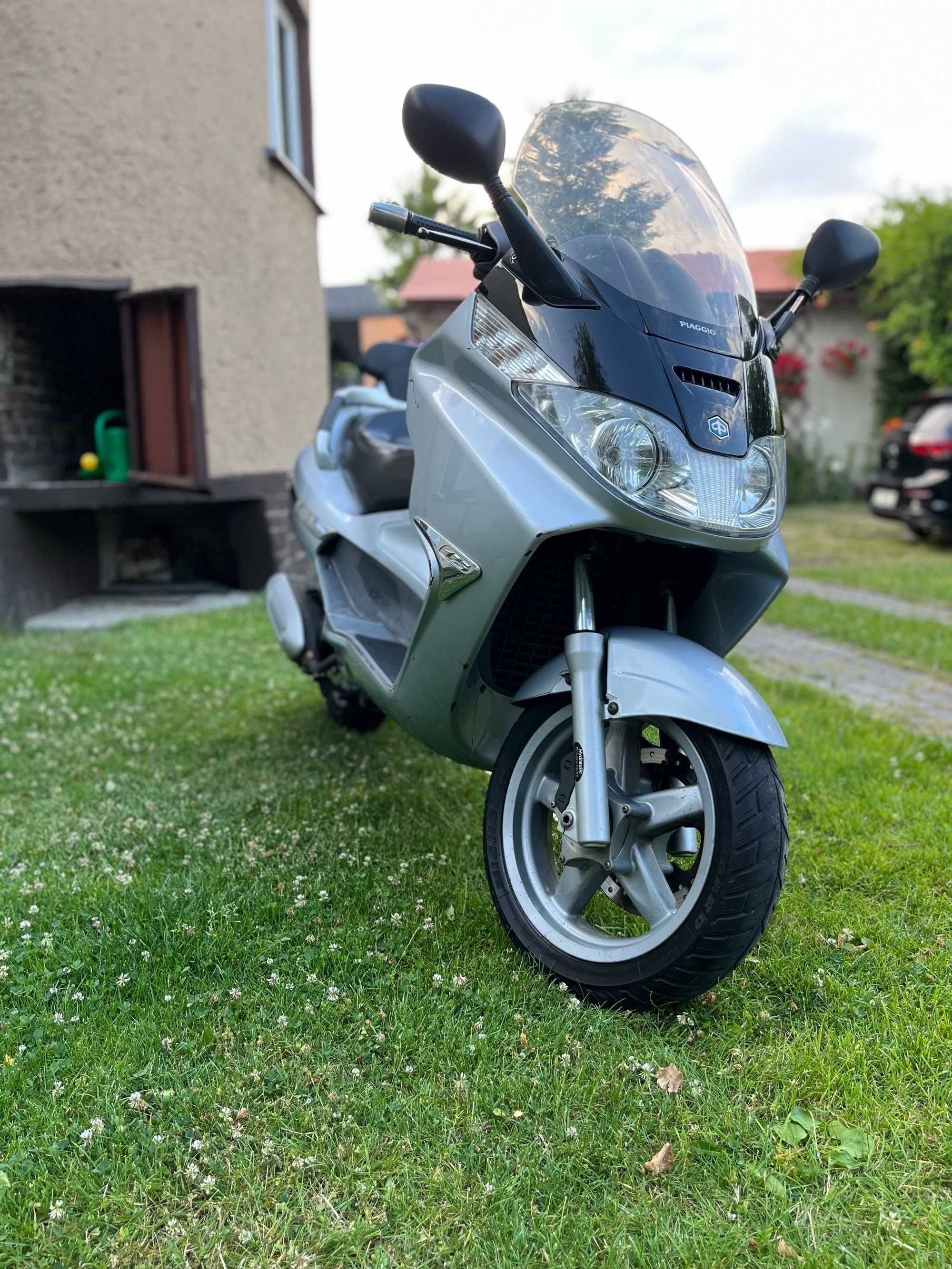 Skuter Piaggio X8 2005r.