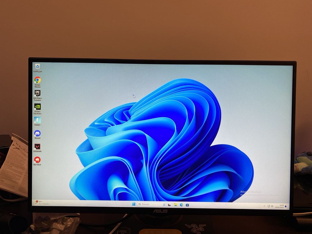 Monitor gaming ASUS 165hz 0.5ms